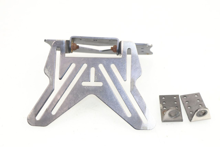 photo de SUPPORT DE PLAQUE SUZUKI GSR 750 (2011 - 2017) - Vue principale