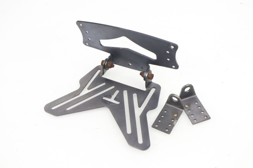 photo de SUPPORT DE PLAQUE SUZUKI GSR 750 (2011 - 2017) - Zoom état d’usage