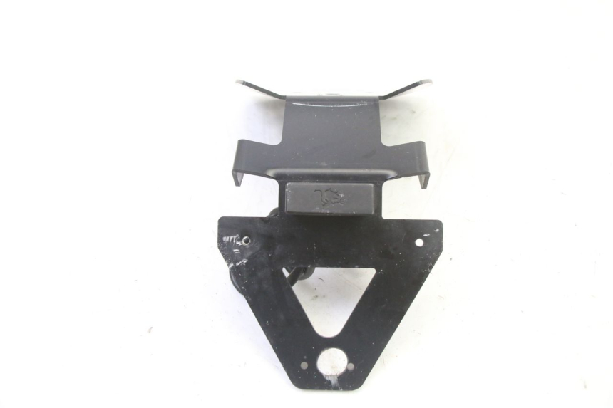 photo de SUPPORT DE PLAQUE SUZUKI GSR 750 (2011 - 2017) - Zoom état d’usage