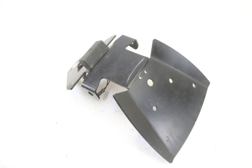 photo de SUPPORT DE PLAQUE SUZUKI GSR 750 (2011 - 2017) - Autre angle de vue