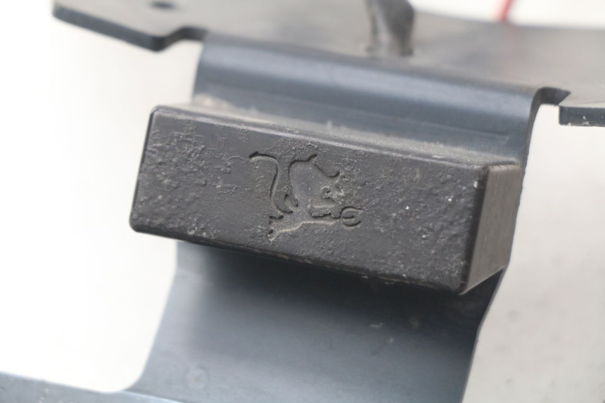 photo de SUPPORT DE PLAQUE SUZUKI GSX-R GSXR K16 1000 (2012 - 2016) - Détail de la pièce