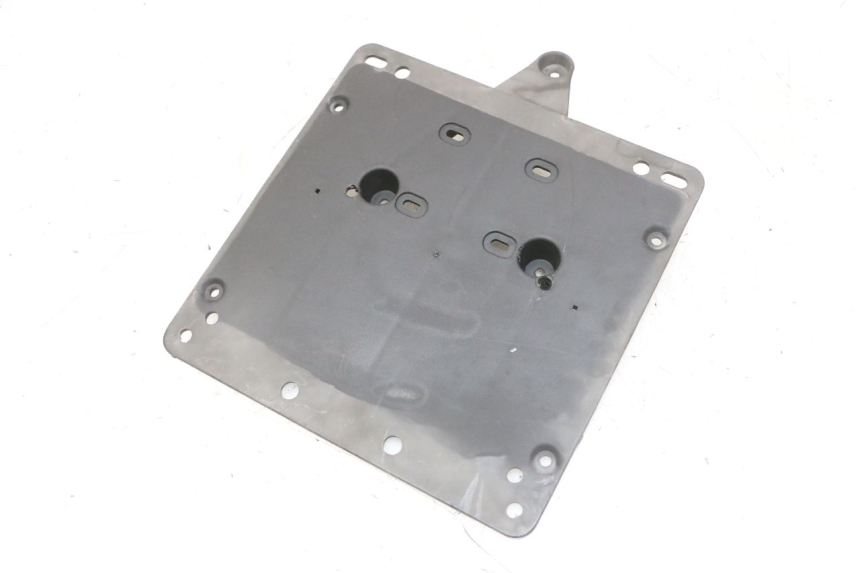 photo de SUPPORT DE PLAQUE PIAGGIO IE MP3 YOURBAN 300 (2011 - 2016) - Vue principale