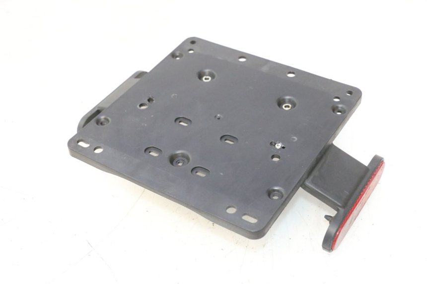 photo de SUPPORT DE PLAQUE PIAGGIO MP3 500 (2016 - 2018) - Vue principale
