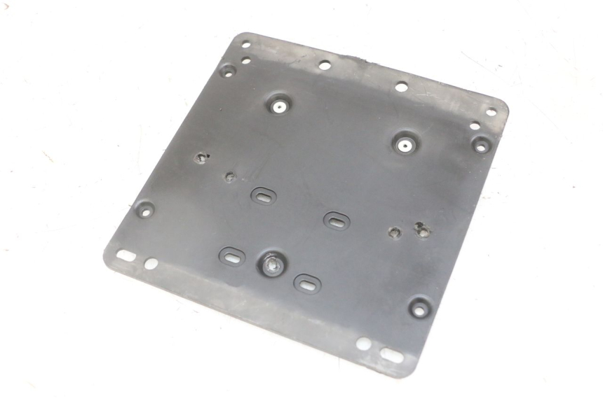 photo de SUPPORT DE PLAQUE GILERA NEXUS 125 (2009 - 2013) - Vue principale