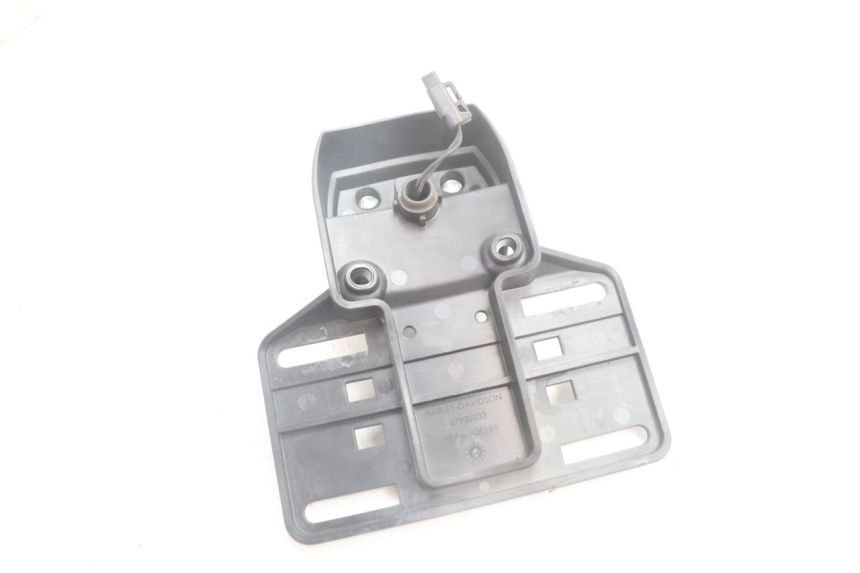 photo de SUPPORT DE PLAQUE HARLEY DAVIDSON ROAD GLIDE FLTRXSE 1920 (2018 - 2022) - Gros plan technique