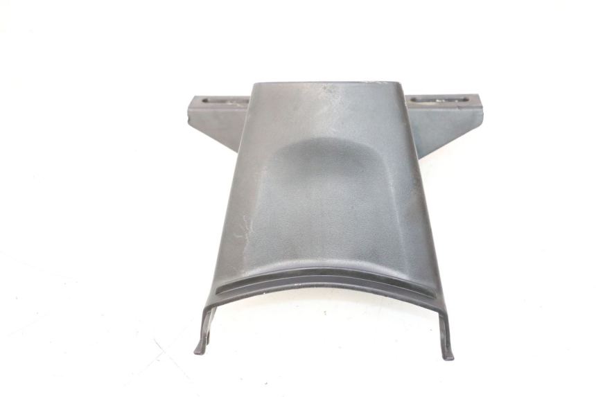 photo de SUPPORT DE PLAQUE JM MOTORS SANTANA 50 (2014 - 2023) - Gros plan technique