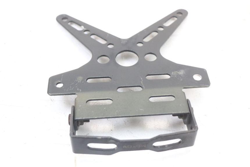 photo de SUPPORT DE PLAQUE SUZUKI SV S 650 (1999 - 2002) - Autre angle de vue