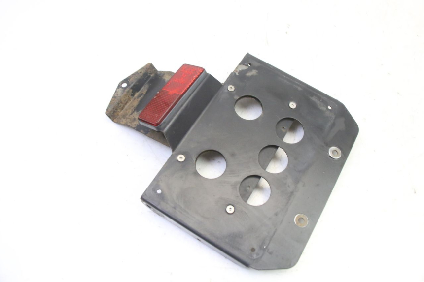 photo de SUPPORT DE PLAQUE YAMAHA TDM ABS 900 (2002 - 2014) - Gros plan technique