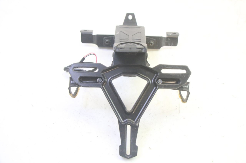 photo de SUPPORT DE PLAQUE YAMAHA TRICITY 300 (2020 - 2024) - Zoom état d’usage