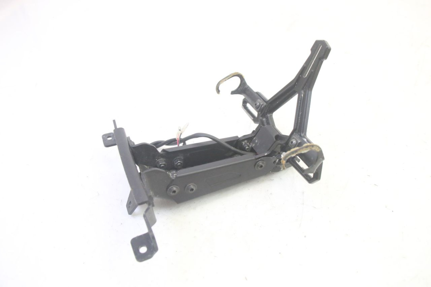 photo de SUPPORT DE PLAQUE YAMAHA TRICITY 300 (2020 - 2024) - Vue d’ensemble
