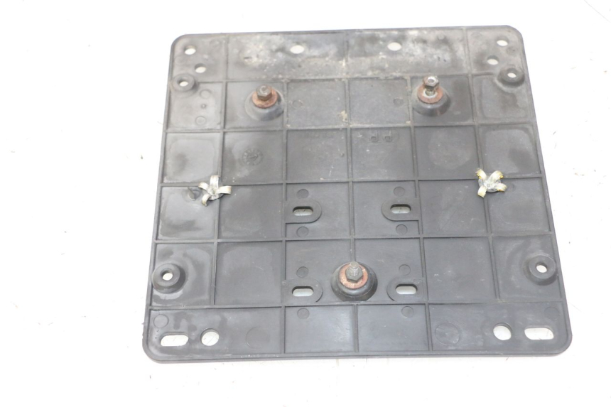 photo de SUPPORT DE PLAQUE PIAGGIO X9 EVOLUTION 125 (2003 - 2007) - Détail de la pièce