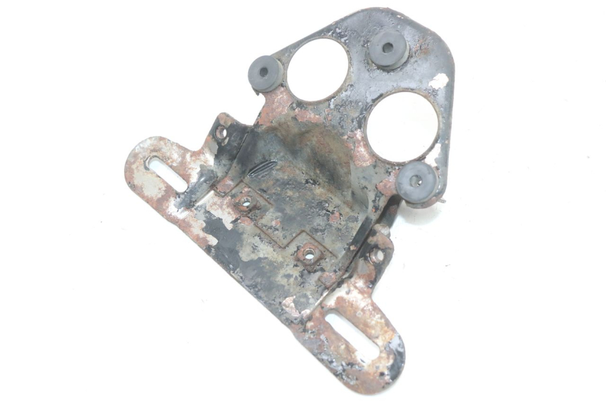 photo de SUPPORT DE PLAQUE YAMAHA XJ F 900 (1983 - 1994) - Zoom état d’usage