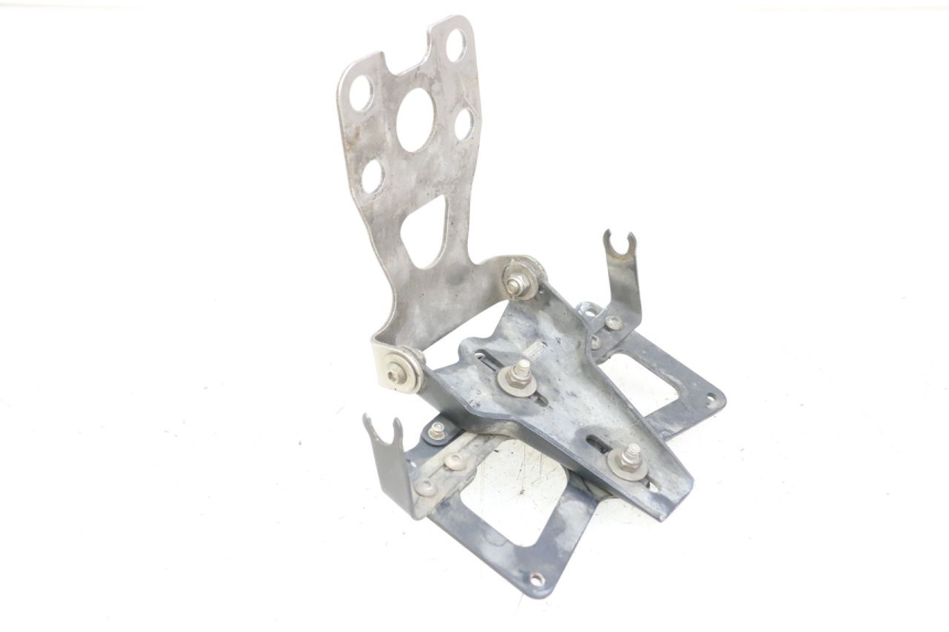 photo de SUPPORT DE PLAQUE YAMAHA XJ6 ABS 600 (2008 - 2016) - Détail de la pièce