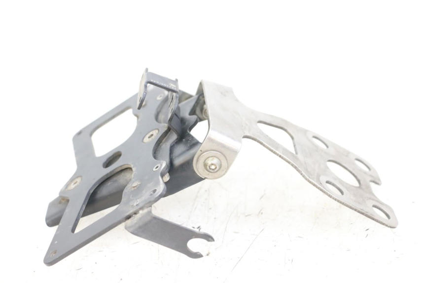 photo de SUPPORT DE PLAQUE YAMAHA XJ6 ABS 600 (2008 - 2016) - Vue d’ensemble