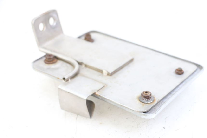 photo de SUPPORT DE PLAQUE YAMAHA XVS DRAG STAR DRAGSTAR 650 (1997 - 2007) - Détail de la pièce