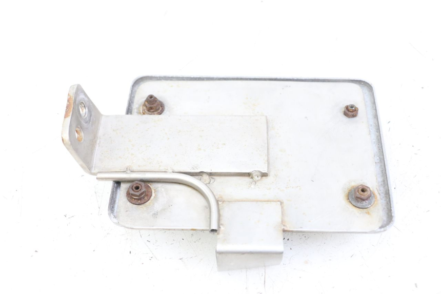 photo de SUPPORT DE PLAQUE YAMAHA XVS DRAG STAR DRAGSTAR 650 (1997 - 2007) - Autre angle de vue