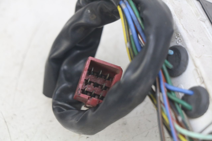 photo de TABLEAU DE BORD HONDA CBR F SC25 1000 (1989 - 1992) - Zoom état d’usage