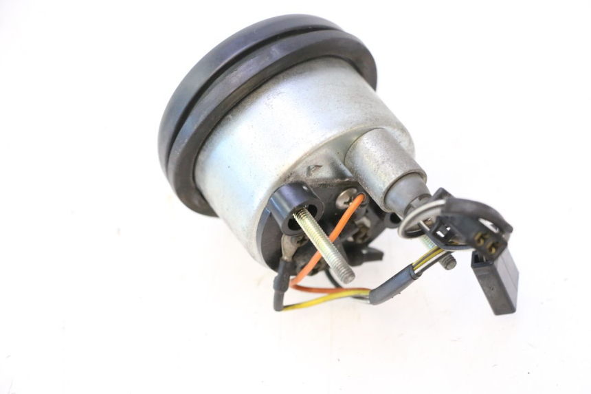 photo de TABLEAU DE BORD SUZUKI GSX F GSXF 750 (1988 - 1998) - Gros plan technique