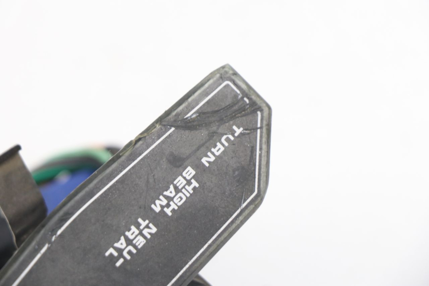 photo de TABLEAU DE BORD SUZUKI GSXF GSX F 600 (1988 - 1997) - Zoom état d’usage