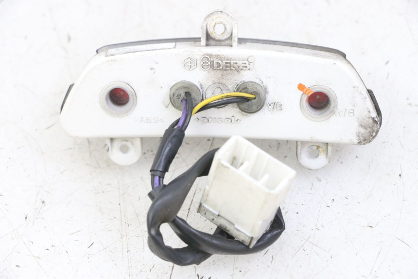 photo de TABLEAU DE BORD GILERA NEXUS 125 (2009 - 2013) - Gros plan technique