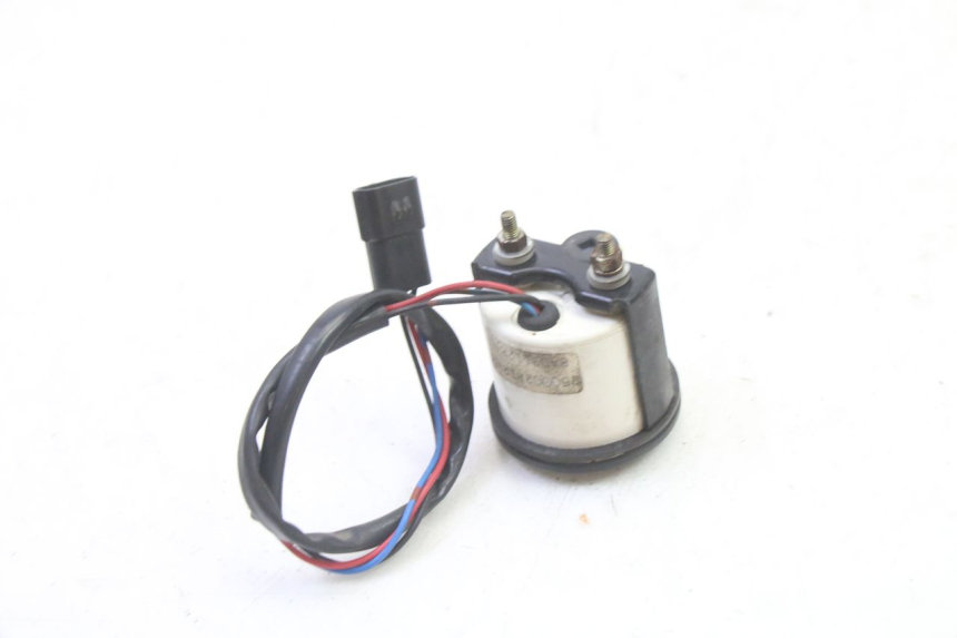 photo de TABLEAU DE BORD TRIUMPH SPRINT 900 (1995 - 1998) - Gros plan technique