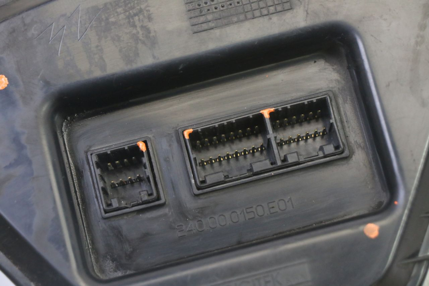 photo de TABLEAU DE BORD PIAGGIO X9 EVOLUTION 125 (2003 - 2007) - Zoom état d’usage