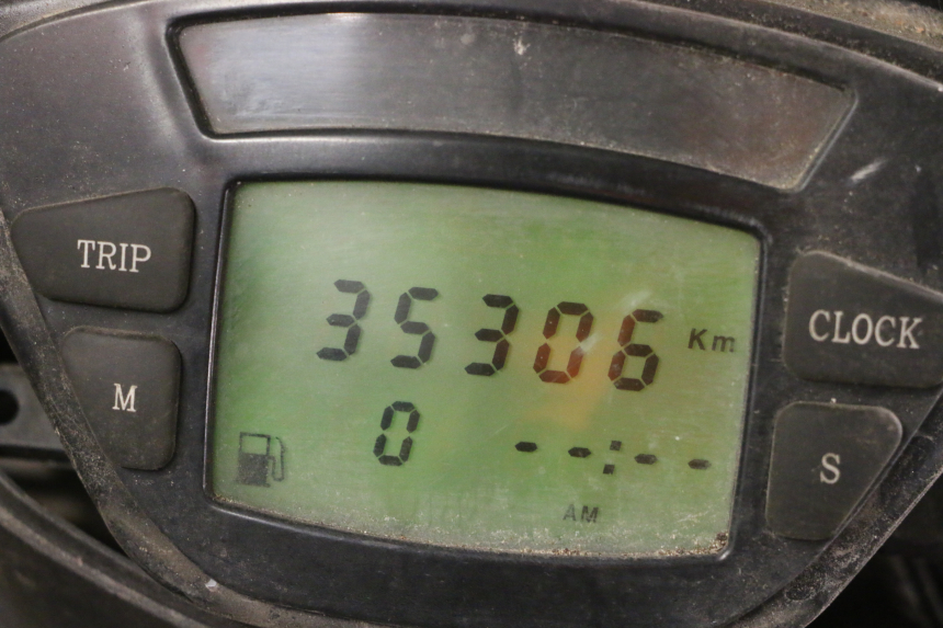 photo de TABLEAU DE BORD PIAGGIO X9 EVOLUTION 125 (2003 - 2007) - Points de fixation