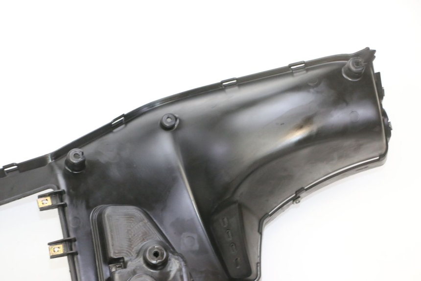 photo de TABLIER INTERIEUR QUADRO 4 4D 350 (2015 - 2018) - Marquages et références