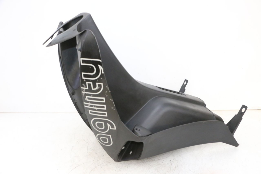 photo de TABLIER INTERIEUR KYMCO AGILITY 4T 50 (2018 - 2022) - Gros plan technique