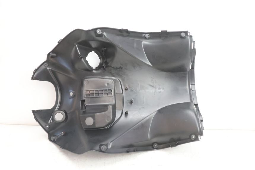 photo de TABLIER INTERIEUR KYMCO AGILITY CITY 16P 125 (2015 - 2024) - Points de fixation
