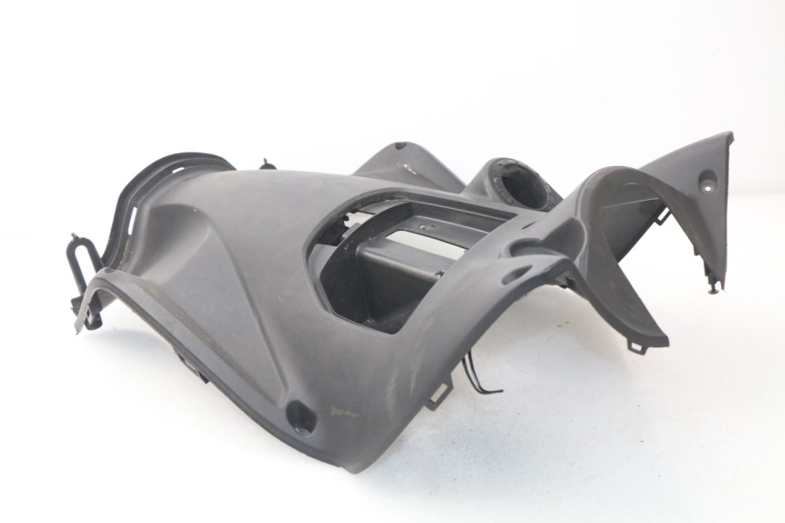 photo de TABLIER INTERIEUR KYMCO AGILITY CITY 2T 50 (2008 - 2016) - Gros plan technique