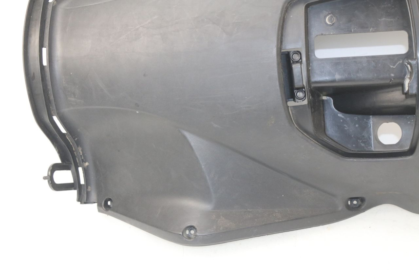 photo de TABLIER INTERIEUR KYMCO AGILITY CITY 2T 50 (2008 - 2016) - Points de fixation