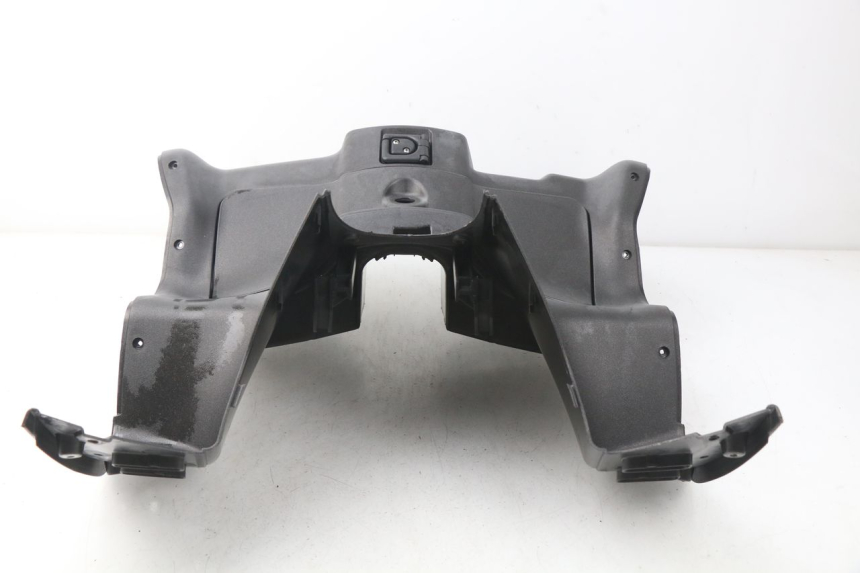 photo de TABLIER INTERIEUR APRILIA ATLANTIC 125 (2003 - 2009) - Autre angle de vue