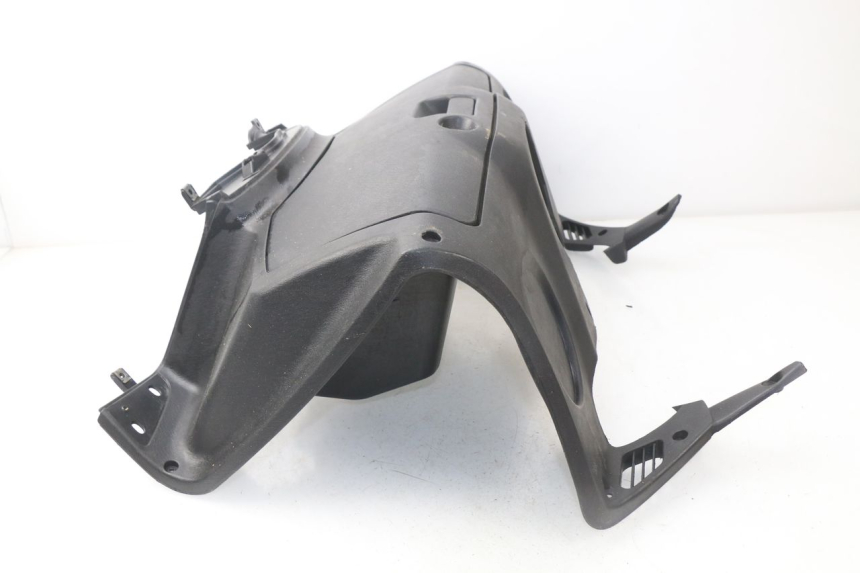 photo de TABLIER INTERIEUR JONWAY AZTRAL 125 (2008 - 2017) - Gros plan technique