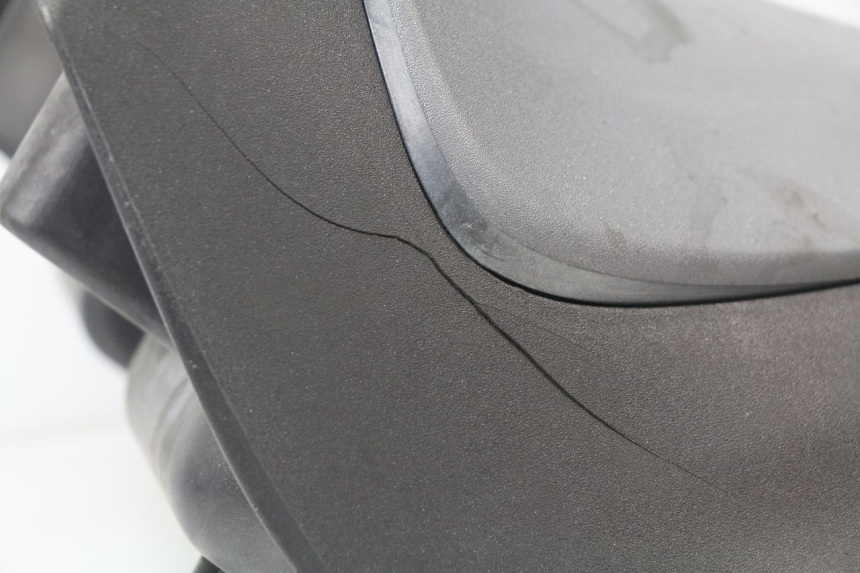 photo de TABLIER INTERIEUR PIAGGIO BEVERLY 500 (2003 - 2007) - Autre angle de vue