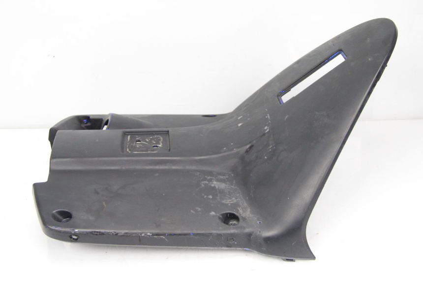 photo de TABLIER INTERIEUR MBK BOOSTER SPIRIT NAKED 50 (2004 - 2017) - Points de fixation