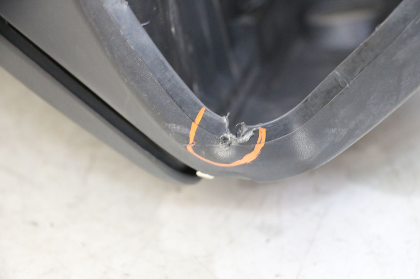 photo de TABLIER INTERIEUR SUZUKI BURGMAN 125 (2007 - 2014) - Détail de la pièce