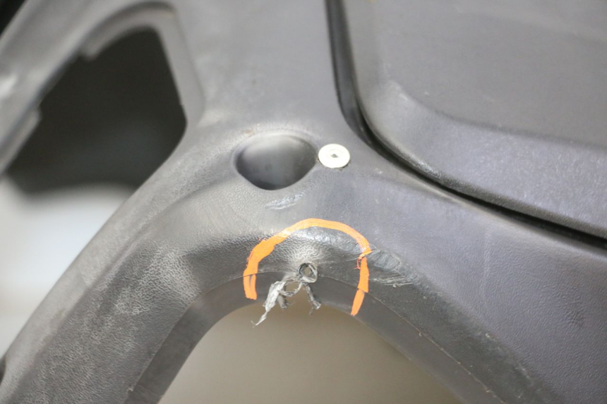 photo de TABLIER INTERIEUR SUZUKI BURGMAN 125 (2007 - 2014) - Aperçu profil