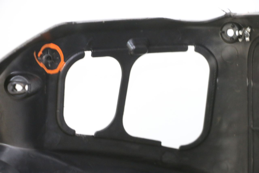 photo de TABLIER INTERIEUR SUZUKI BURGMAN 125 (2007 - 2014) - Pièce contrôlée