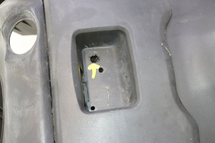 photo de TABLIER INTERIEUR SUZUKI BURGMAN 125 (2007 - 2014) - Marquages et références