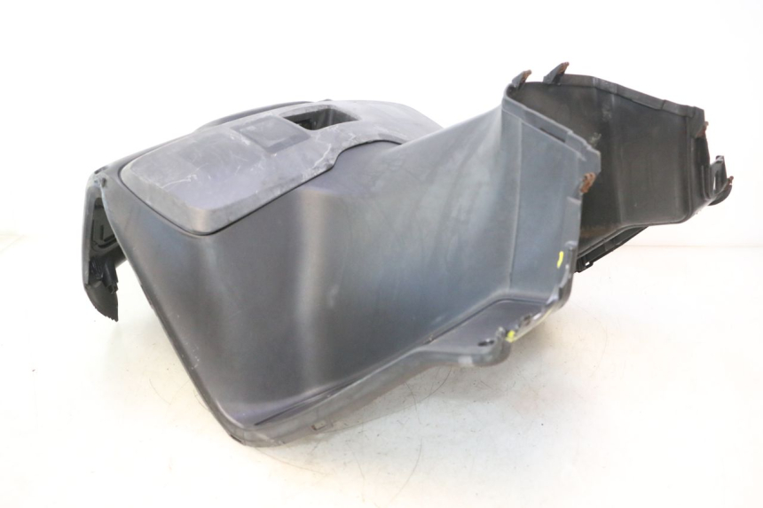 photo de TABLIER INTERIEUR SUZUKI BURGMAN 125 (2007 - 2014) - Zoom composants