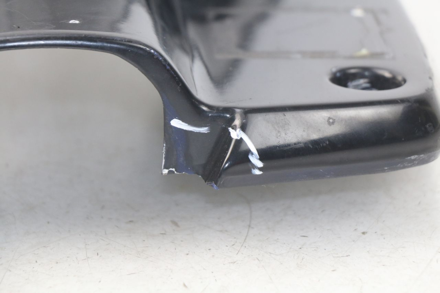 photo de TABLIER INTERIEUR YAMAHA BW'S 50 (1999 - 2003) - Points de fixation