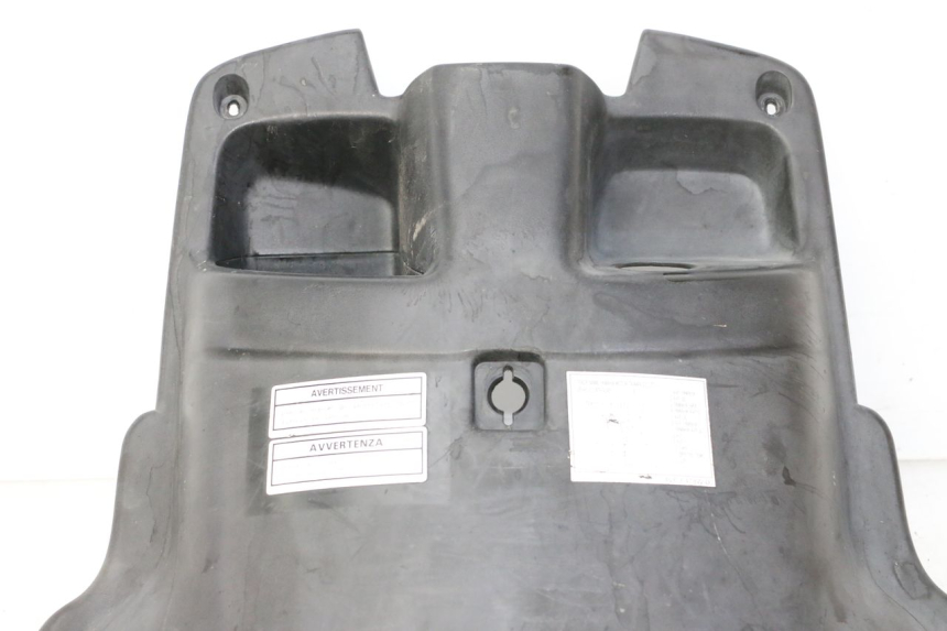 photo de TABLIER INTERIEUR YAMAHA BW'S 100 (1999 - 2002) - Points de fixation