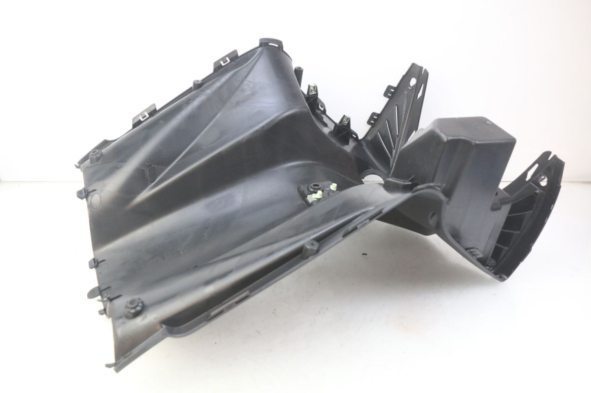 photo de TABLIER INTERIEUR PEUGEOT CITYSTAR 125 (2011 - 2017) - Autre angle de vue