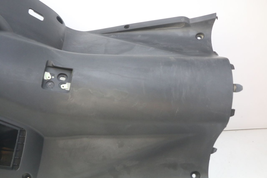 photo de TABLIER INTERIEUR PEUGEOT CITYSTAR 125 (2011 - 2017) - État de surface