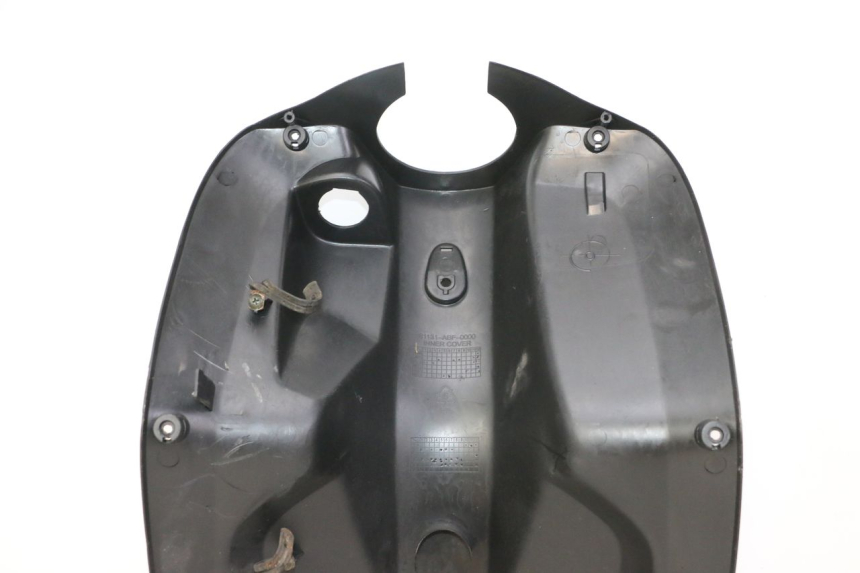 photo de TABLIER INTERIEUR SYM CROX 4T 50 (2016 - 2023) - Gros plan technique