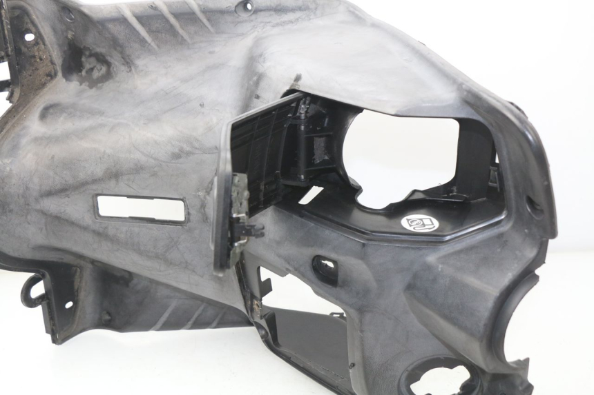photo de TABLIER INTERIEUR YAMAHA CYGNUS X 125 (2004 - 2007) - Détail de la pièce