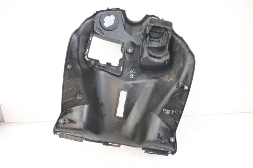 photo de TABLIER INTERIEUR YAMAHA CYGNUS X 125 (2004 - 2007) - Détail de la pièce