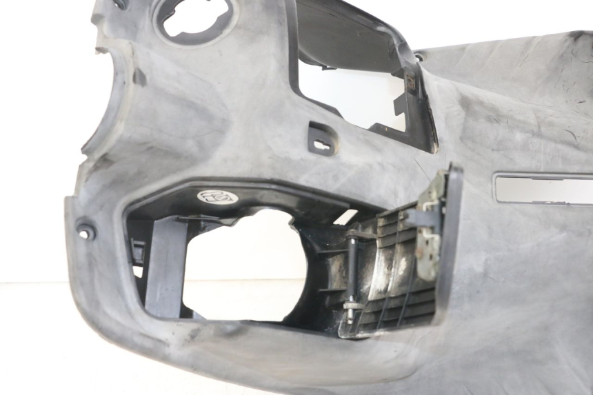 photo de TABLIER INTERIEUR YAMAHA CYGNUS X 125 (2004 - 2007) - Vue d’ensemble