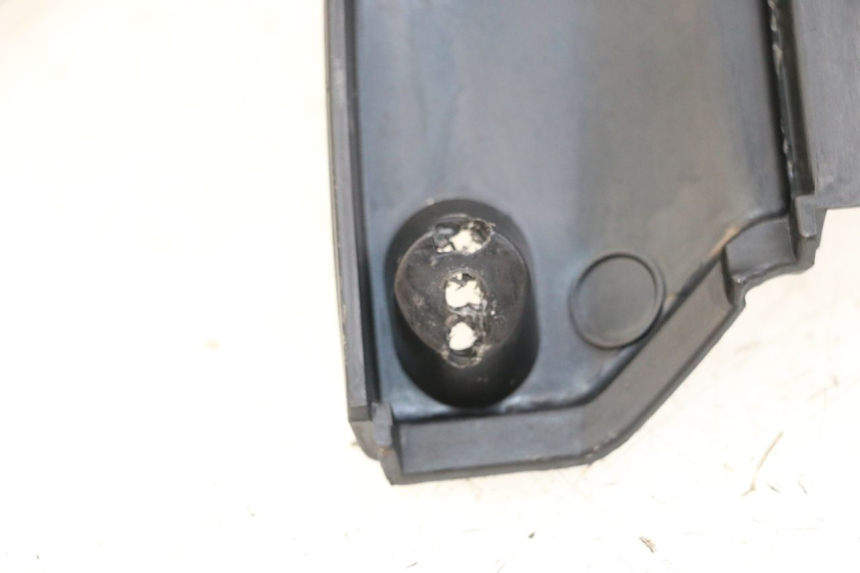 photo de TABLIER INTERIEUR KYMCO DINK STREET 125 (2009 - 2014) - Détail de la pièce